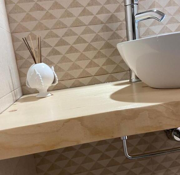 پانسیون Room27