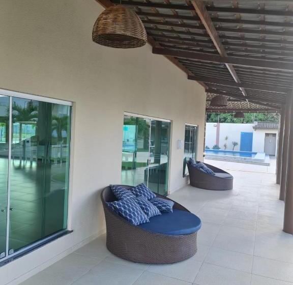 Relaxe Na Banheira De Hidromassagem Com Vista Mar