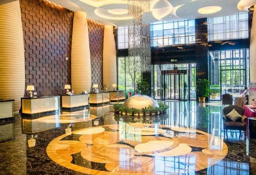 호텔 Ramada Plaza Huizhou East