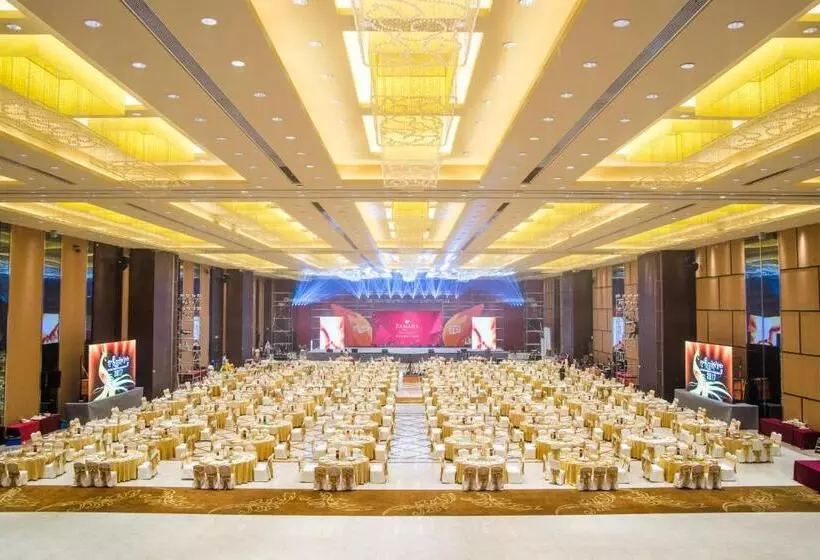 호텔 Ramada Plaza Huizhou East