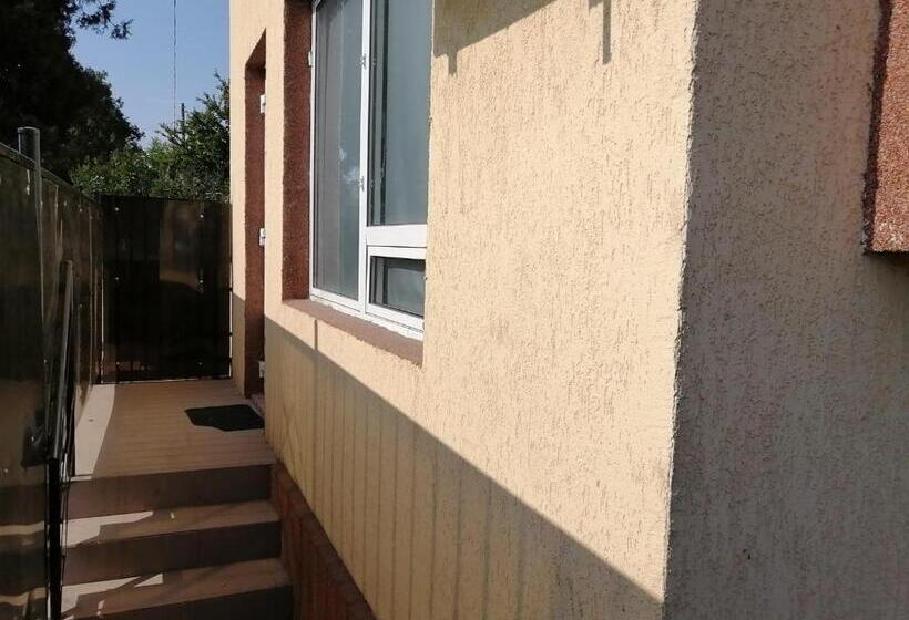 Apartament In Corbu In Casa De Vacanta