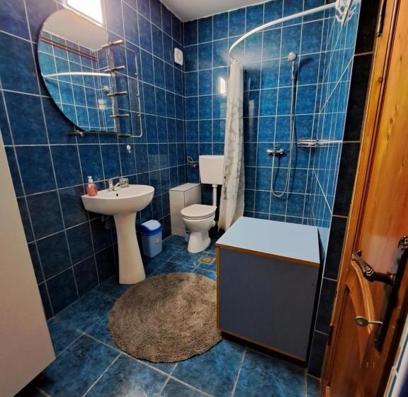 Apartament In Corbu In Casa De Vacanta