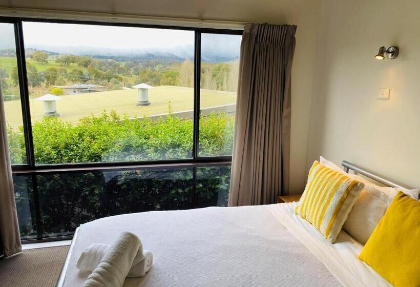 Cedar Apartments   Merrijig