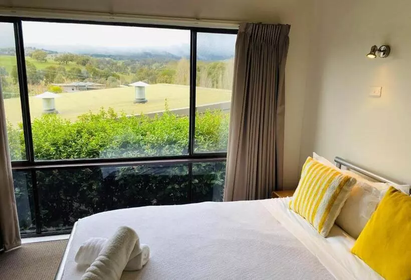 Cedar Apartments   Merrijig