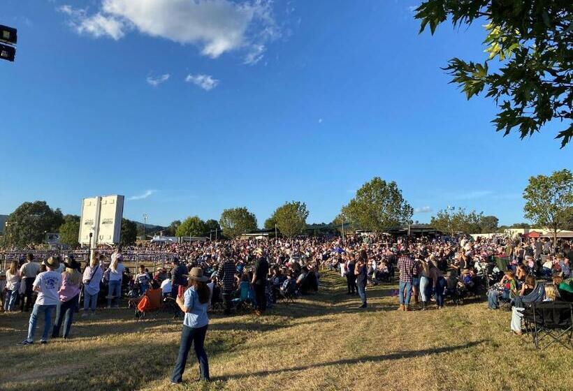 Cedar Apartments   Merrijig