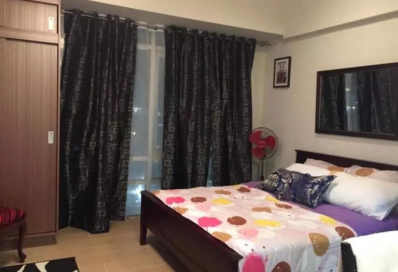 Favila Condotel Unit 150 Newport Boulevard Near Airport Terminal 3 And All Other Airport