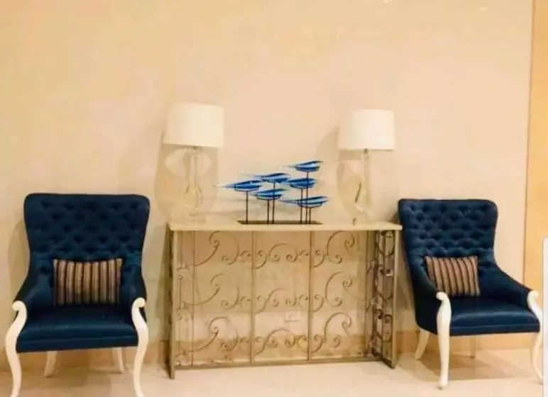 Favila Condotel Unit 150 Newport Boulevard Near Airport Terminal 3 And All Other Airport