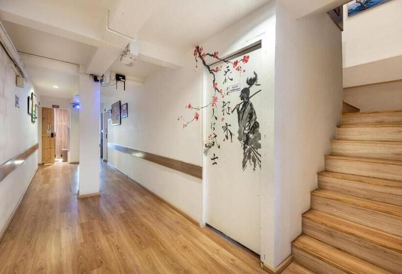 Hotel โรงแรมชิบะรูม นครราชสีมา สาขามหาวิทยาลัยเทคโนโลยีสุรนารี