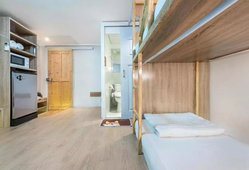 ホテル โรงแรมชิบะรูม นครราชสีมา สาขามหาวิทยาลัยเทคโนโลยีสุรนารี