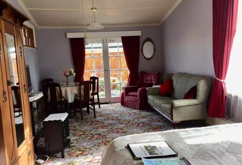 Majatalo Catlins Retreat B & B