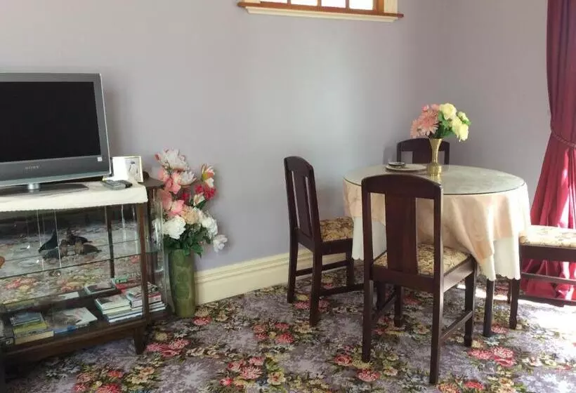 Majatalo Catlins Retreat B & B