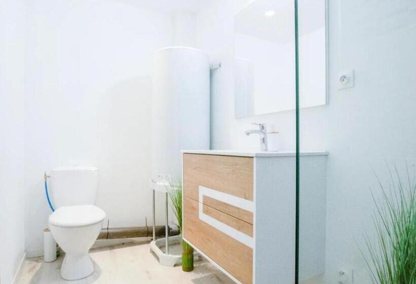 9mins De Lamalou Les Bains 30mins Avène 40m²