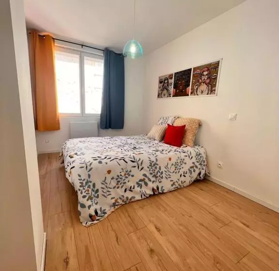 9mins De Lamalou Les Bains 30mins Avène 40m²