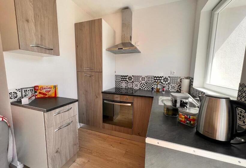 9mins De Lamalou Les Bains 30mins Avène 40m²