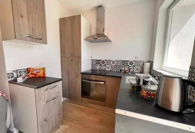 9mins De Lamalou Les Bains 30mins Avène 40m²