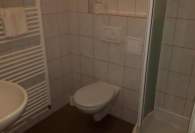 旅馆 Ubytovna Koupaliště