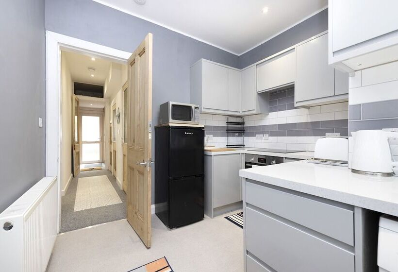 Joivy Charming 1 Bed Ap Near Leith Links With Patio