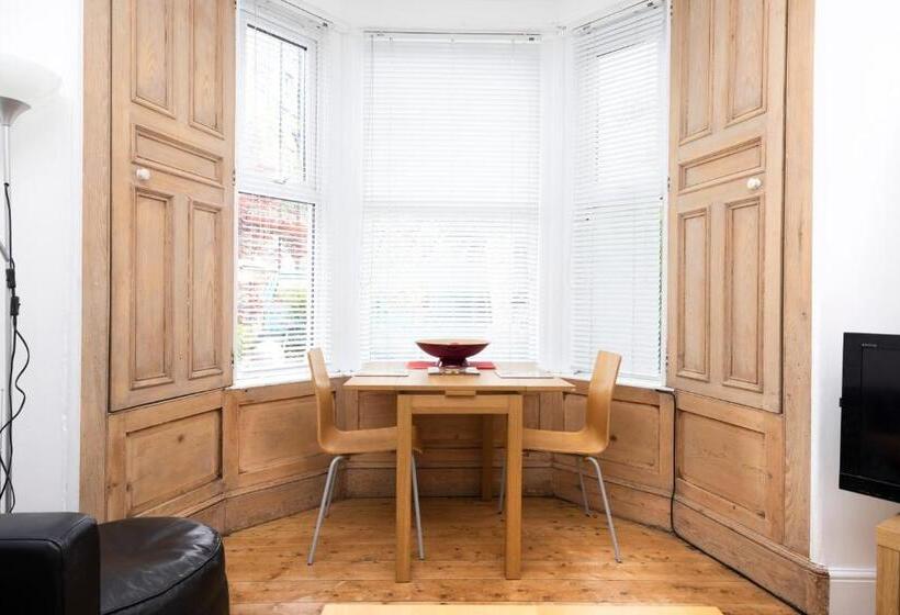 Joivy Charming 1 Bed Ap Near Leith Links With Patio