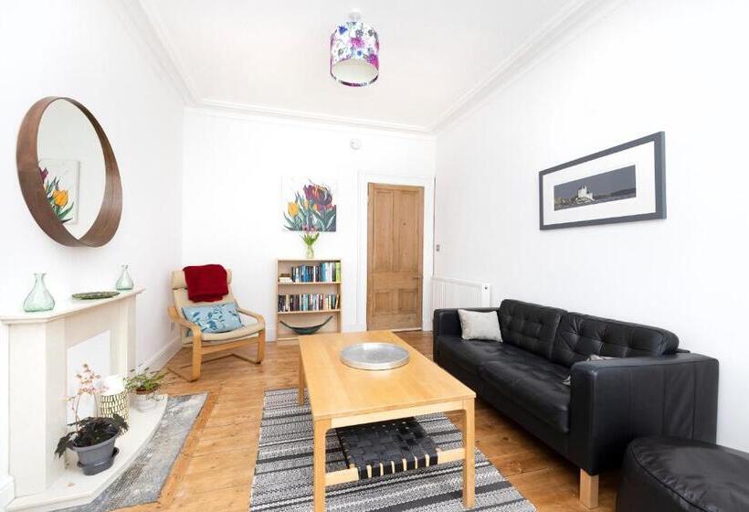 Joivy Charming 1 Bed Ap Near Leith Links With Patio