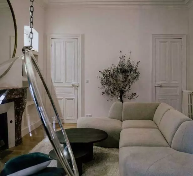 Aamiaismajoitus (B&B) La Maison De Reina