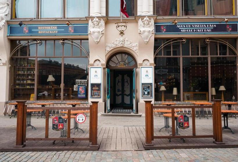 Blue Bird Hostel In Riga Old Town
