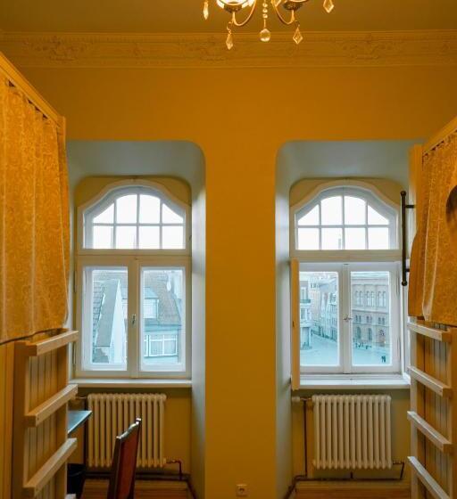 Blue Bird Hostel In Riga Old Town