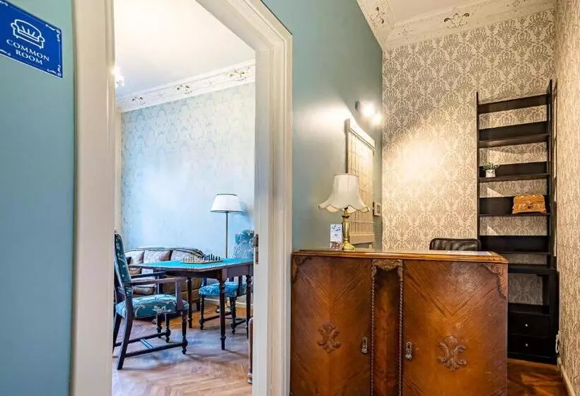 Blue Bird Hostel In Riga Old Town