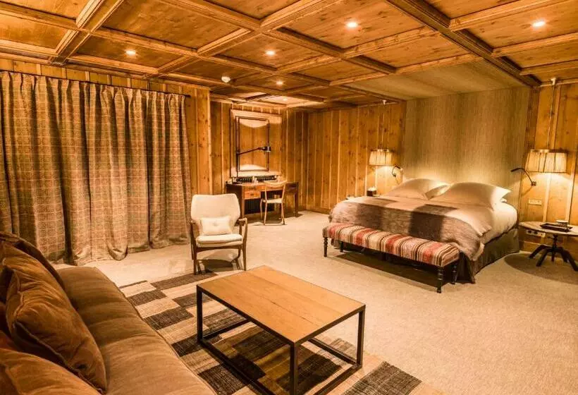 هتل Hôtel La Mourra