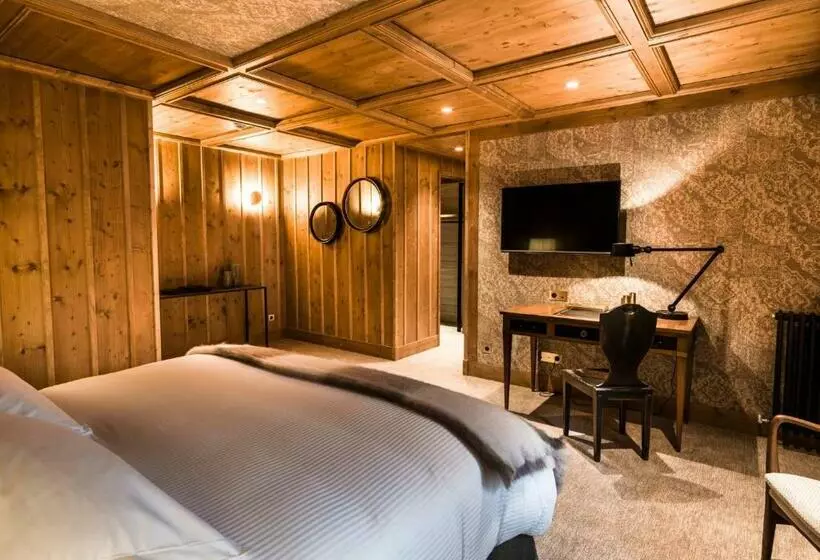 هتل Hôtel La Mourra