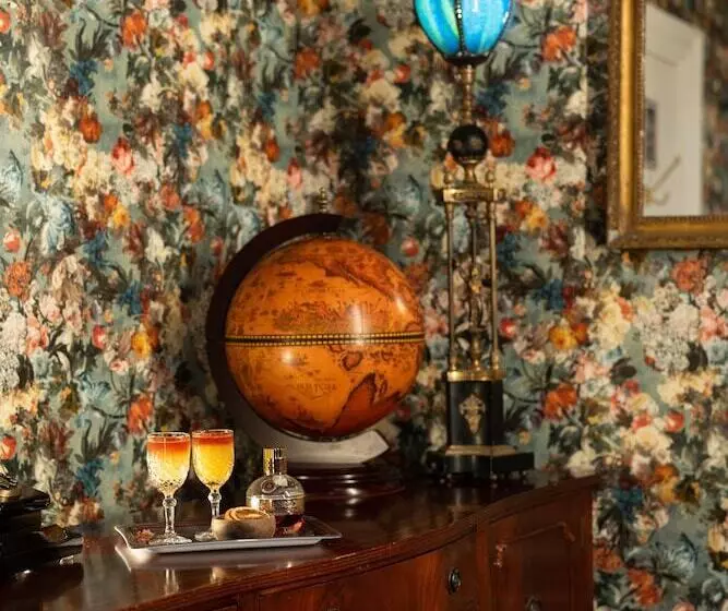 هتل The Harrison Chambers Of Distinction