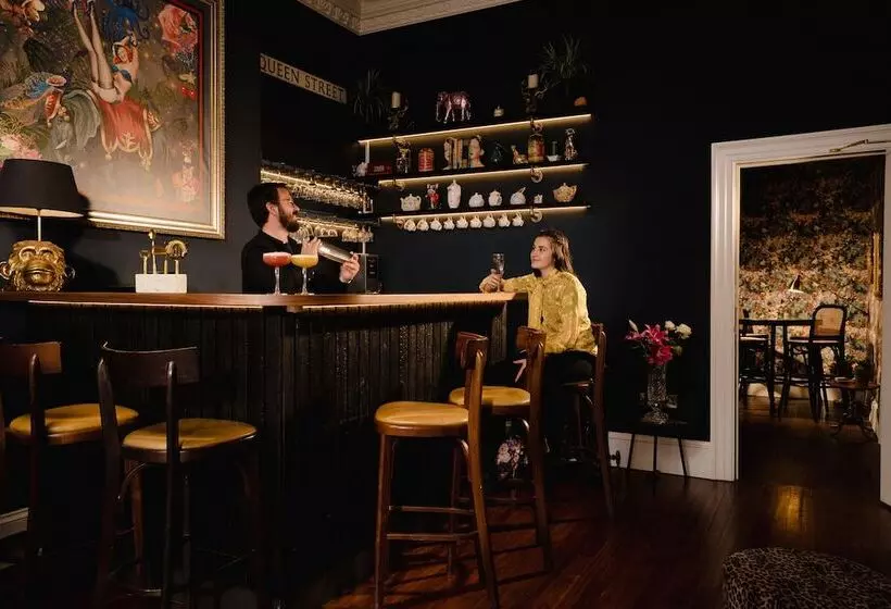 هتل The Harrison Chambers Of Distinction