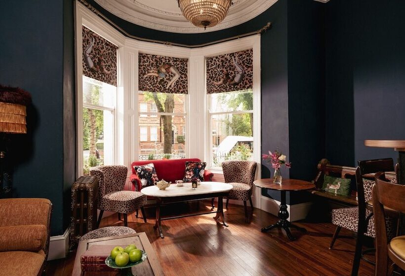 בית מלון כפרי The Harrison Chambers Of Distinction