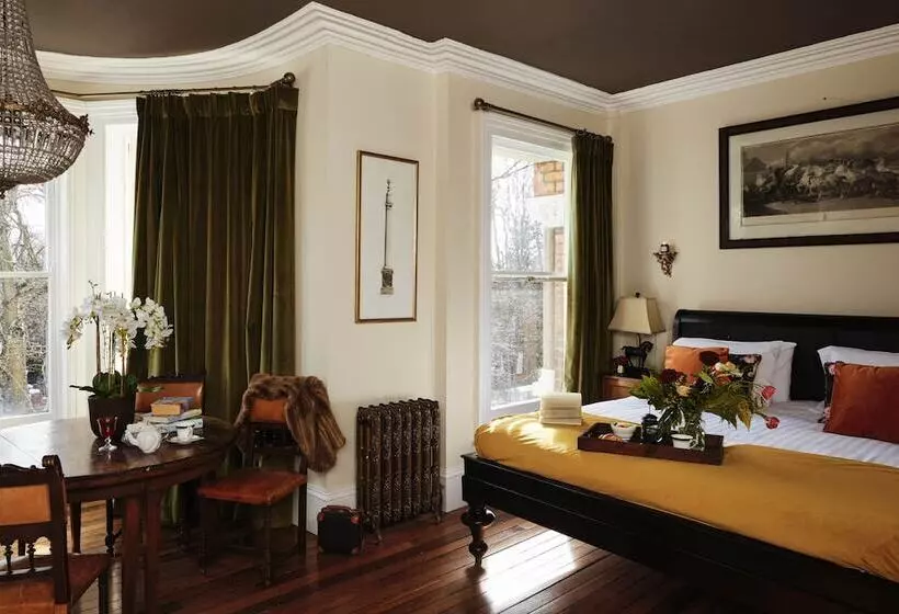 هتل The Harrison Chambers Of Distinction