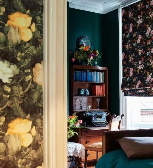 هتل The Harrison Chambers Of Distinction