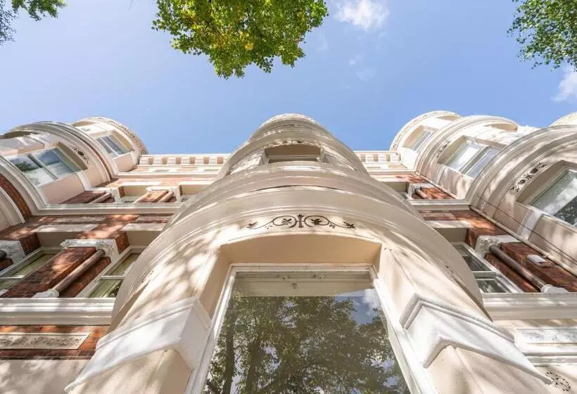 هتل The Harrison Chambers Of Distinction