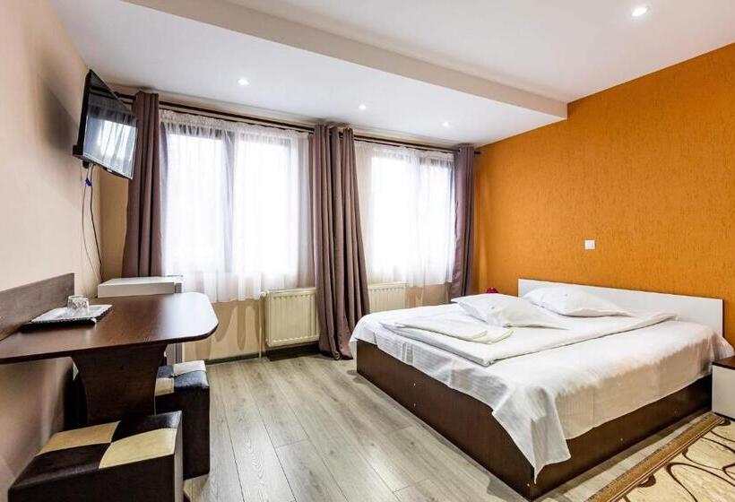 פנסיון Casa Andy