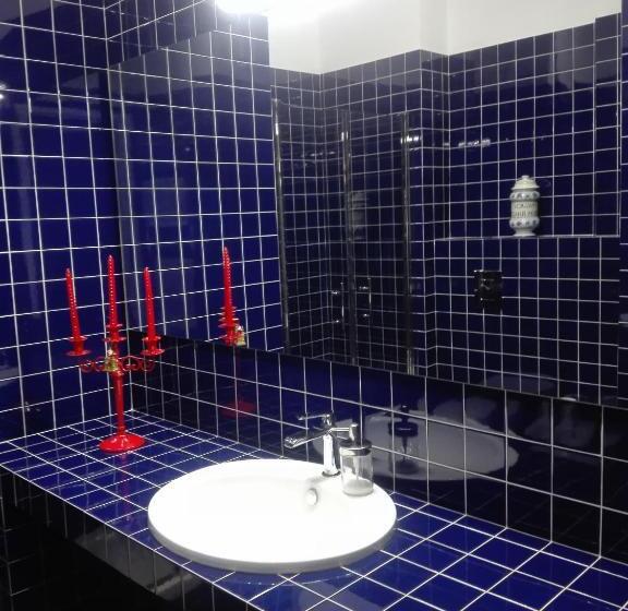 膳宿费 Penta Luxury Room