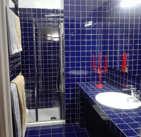 پانسیون Penta Luxury Room