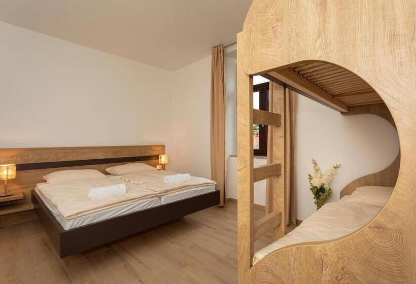 پانسیون Peregrin Sveta Gora