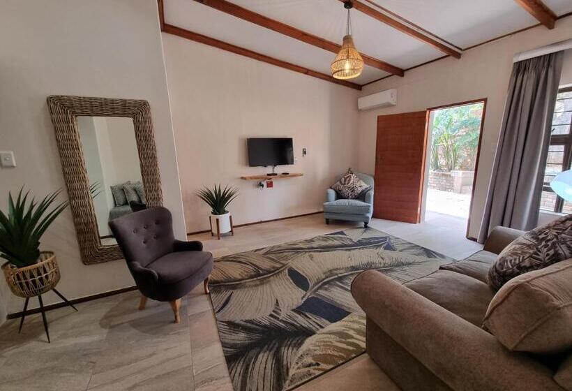 Pension The Coral Tree