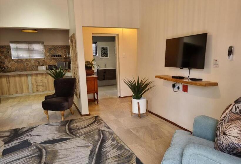 Pension The Coral Tree