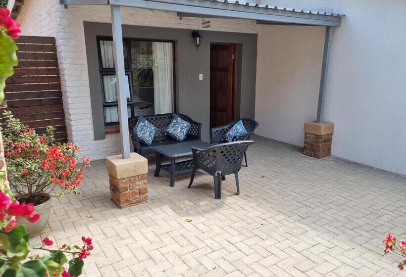 Pension The Coral Tree