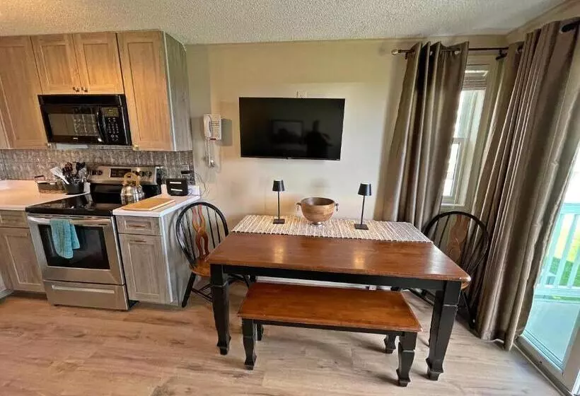 Stroll To Slopes, Village Area, Ski In Out Mtlodge 210
