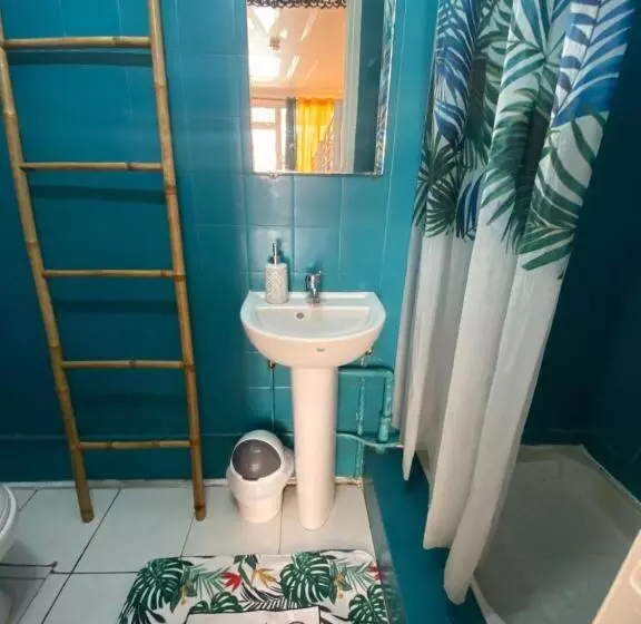 Auberge K Wan Hostel   Proche Plages