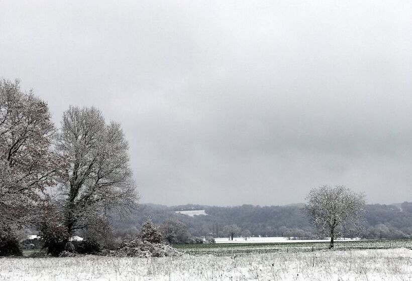 مبيت وإفطار Au Plech