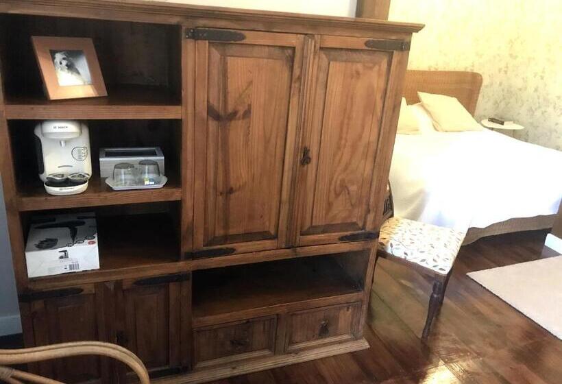 مبيت وإفطار Au Plech