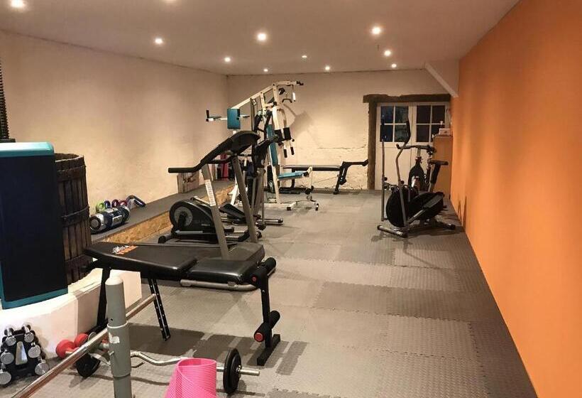 مبيت وإفطار Au Plech