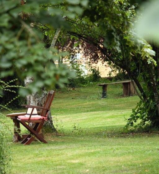 مبيت وإفطار Au Plech