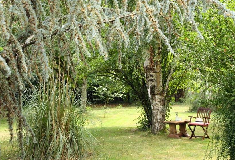 مبيت وإفطار Au Plech