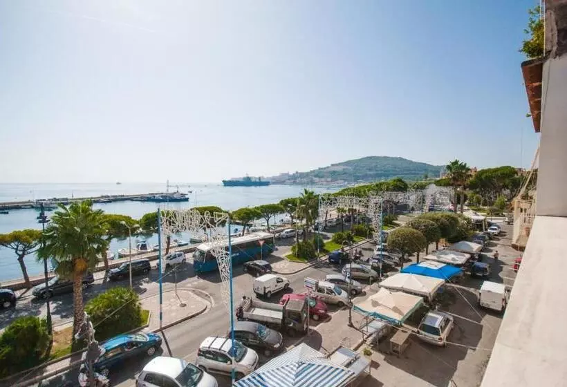 Aamiaismajoitus (B&B) Stella Maris Gaeta